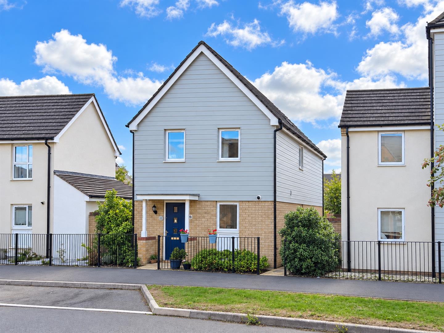 Heren Lane, Whitehouse, Milton Keynes